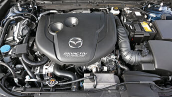Mazda 3, Motor