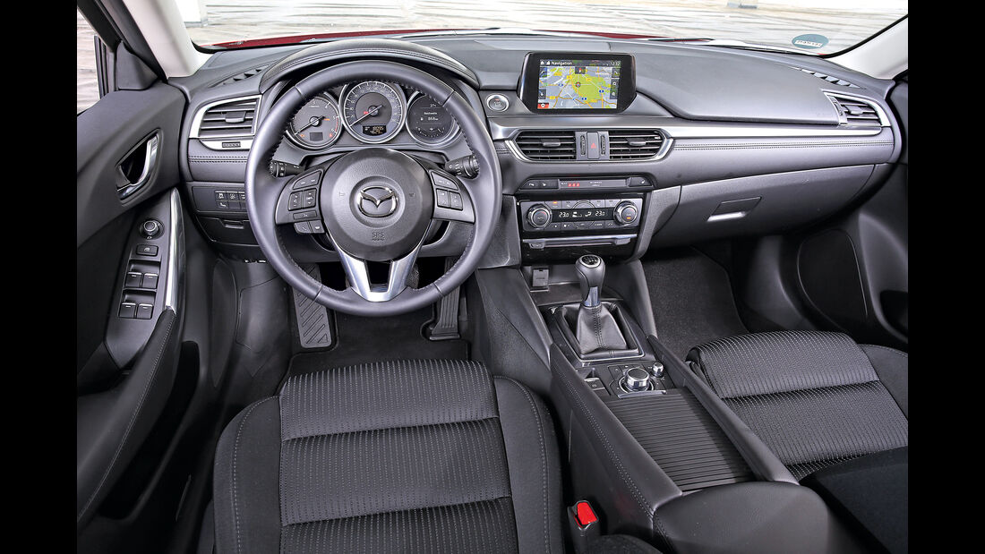 Mazda 6 Kombi D 150, Cockpit