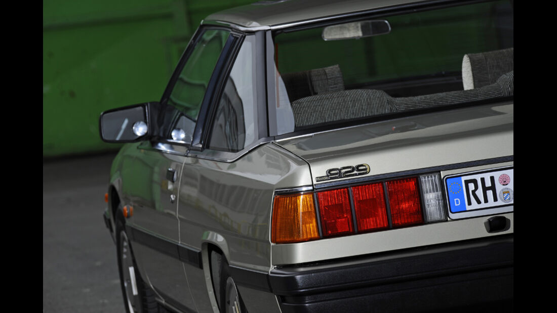 Mazda 929 Coupe, Seitenspiegel, Hecklicht, Detail