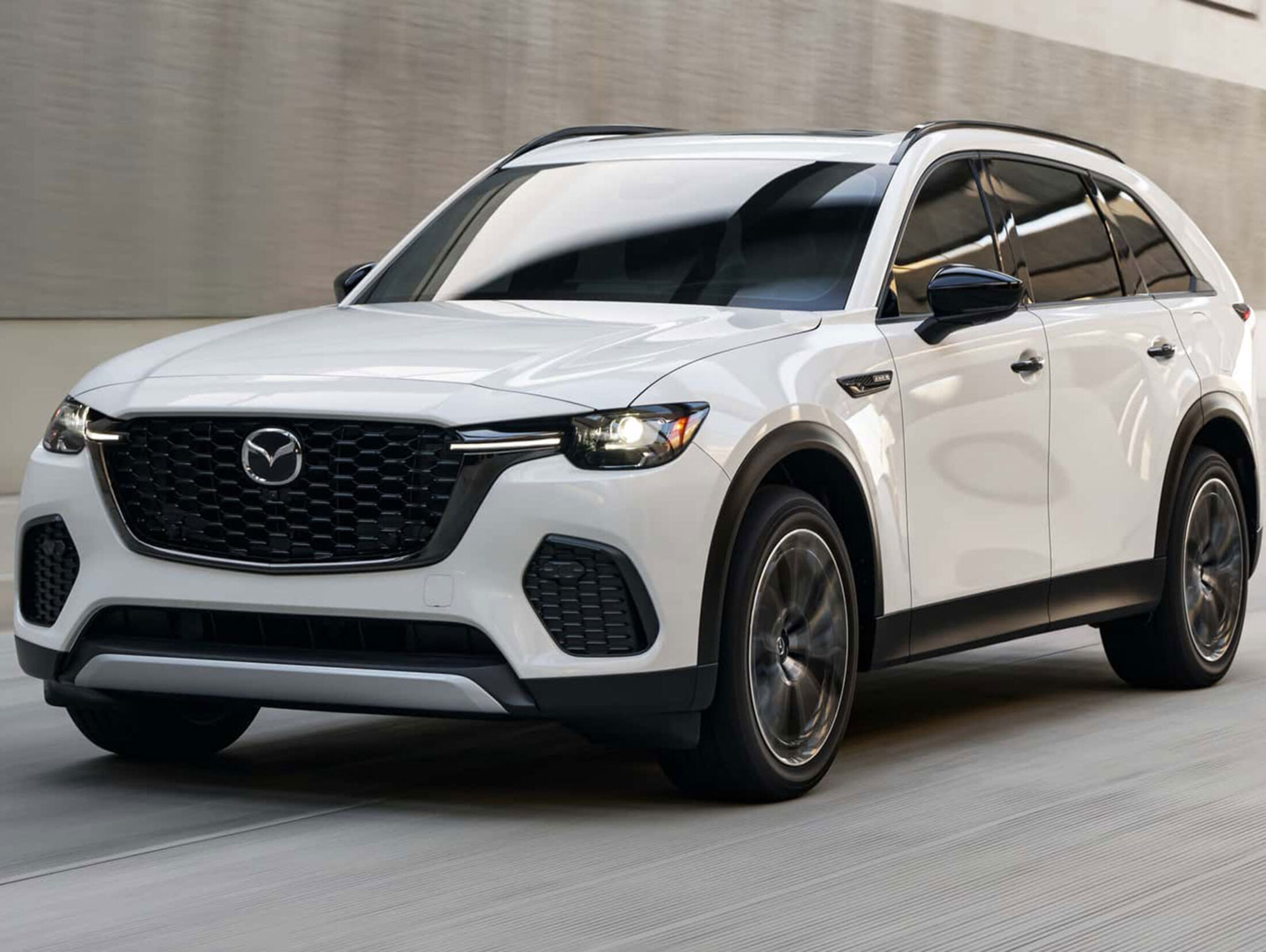 Hat der Mazda CX 50 eine Spurzentrierung?