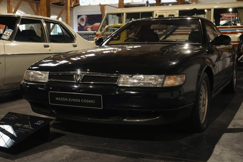 Mazda Eunos Cosmo