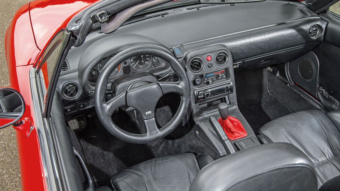 Mazda MX-5 1.6/1.8 Typ NA, Cockpit