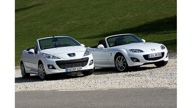 Mazda Mx 5 Peugeot 7 Cc Gunstige Cabrio Alternativen Im Vergleich Auto Motor Und Sport