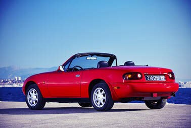 Premiere für Mazda MX-5 und Mercedes SL