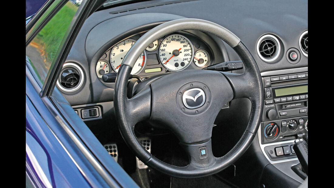 Mazda MX-5 NB, Rundinstrumente, Lenkrad