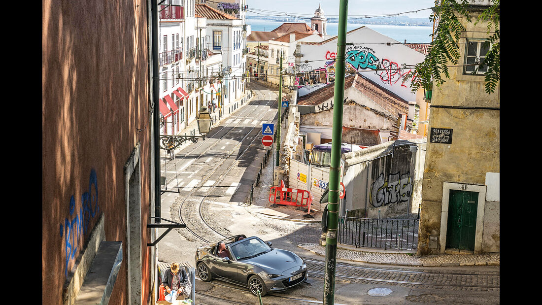 Mazda MX-5 RF in Lissabon