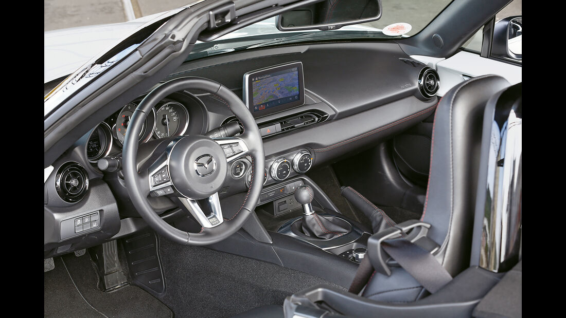 Mazda MX5 Skyaktiv G 131, Cockpit