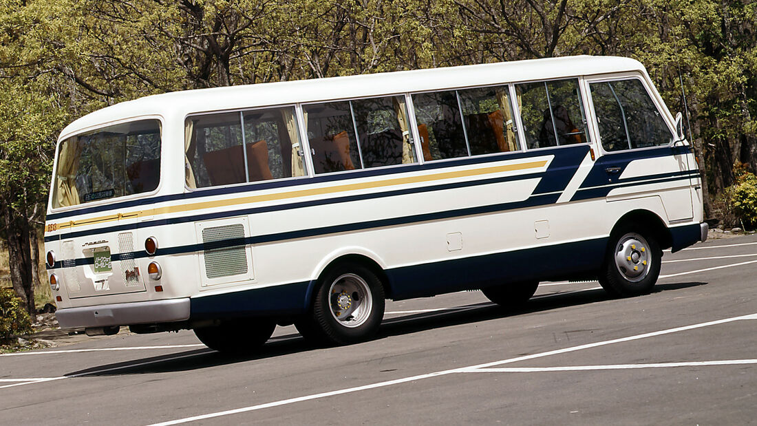 Mazda Parkway Rotary Super Deluxe 26 Wankelmotor Bus