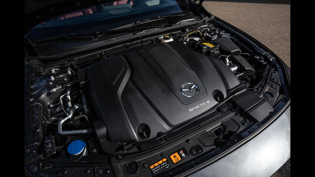 Mazda Skyactiv-X 2.0 M Hybrid, Motorraum