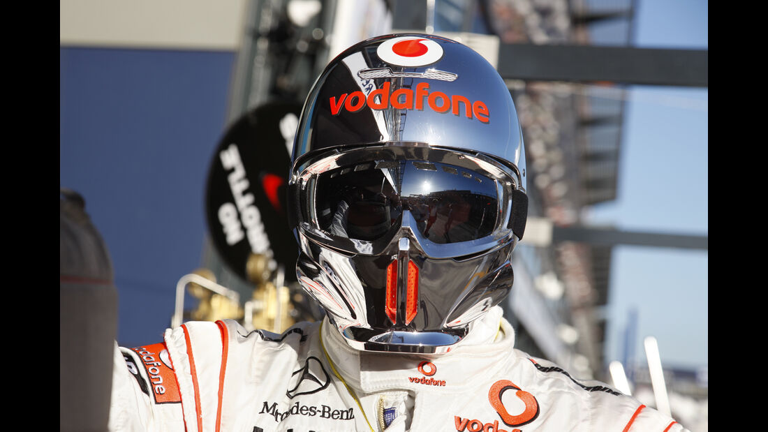 McLaren - 2009 - Mechaniker - Helme - Formel 1