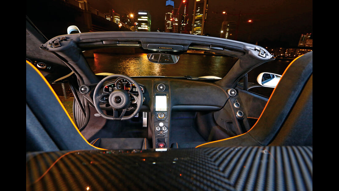 McLaren 650S Spider, Cockpit