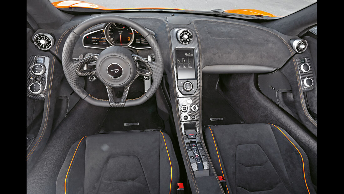 McLaren 650s Spider, Cockpit