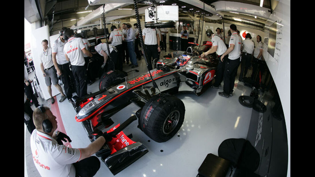 McLaren-Box