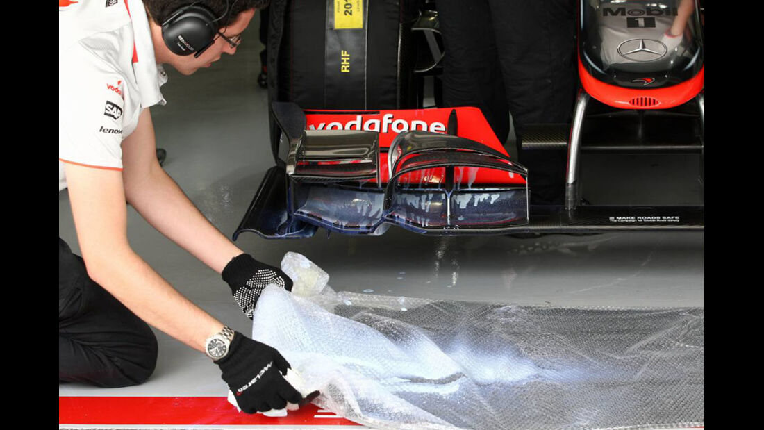 McLaren-Garage