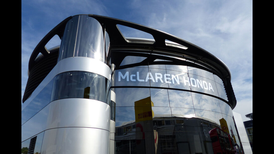 McLaren-Honda - Motorhome - GP Spanien 2015 - Barcelona