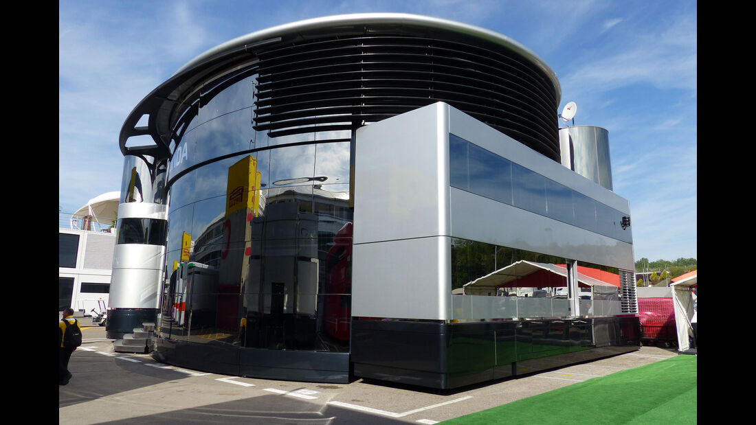 McLaren-Honda - Motorhome - GP Spanien 2015 - Barcelona