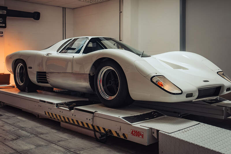 McLaren M6GT (2026)