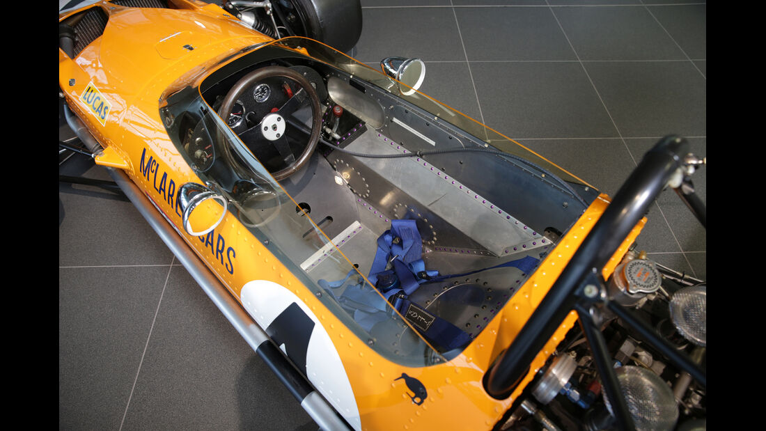 McLaren M7A