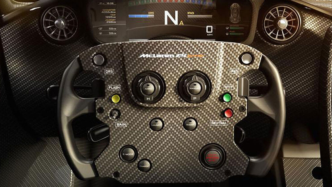 McLaren P1 GTR Cockpit