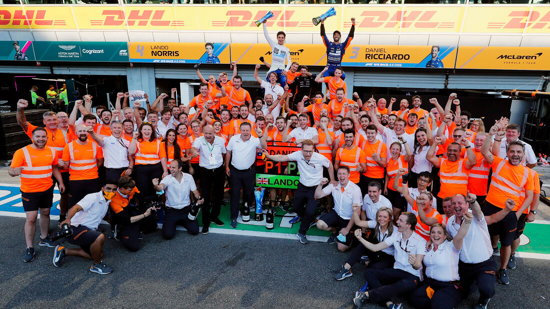 McLaren-Party - Woking - Monza-Sieg 2021