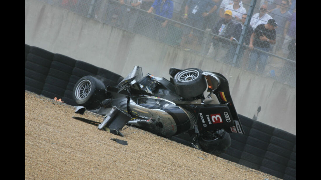 McNish Crash Le Mans 2011