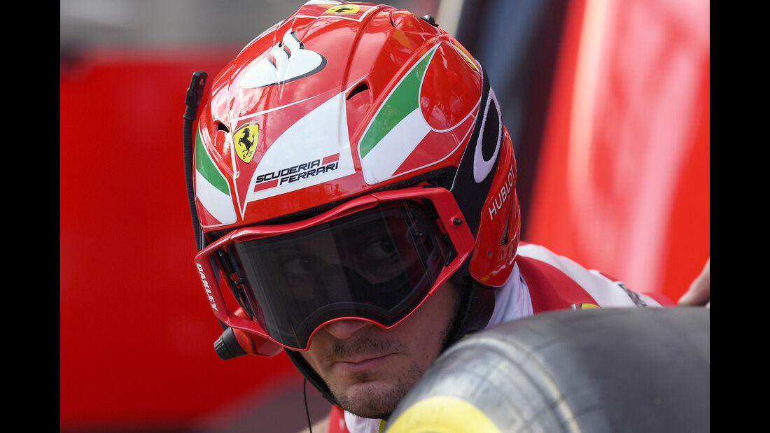 Mechaniker-Helme - Ferrari - F1 - 2016