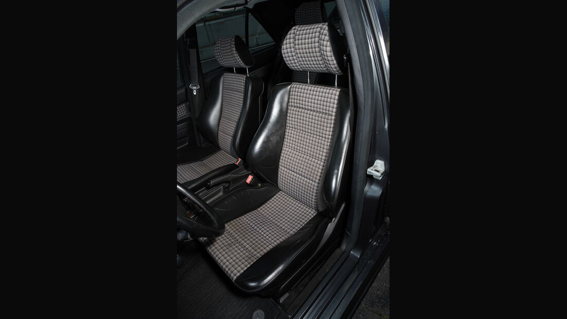 Mercedes 190 E 2.5-16 EVO II, Detail, Sitze