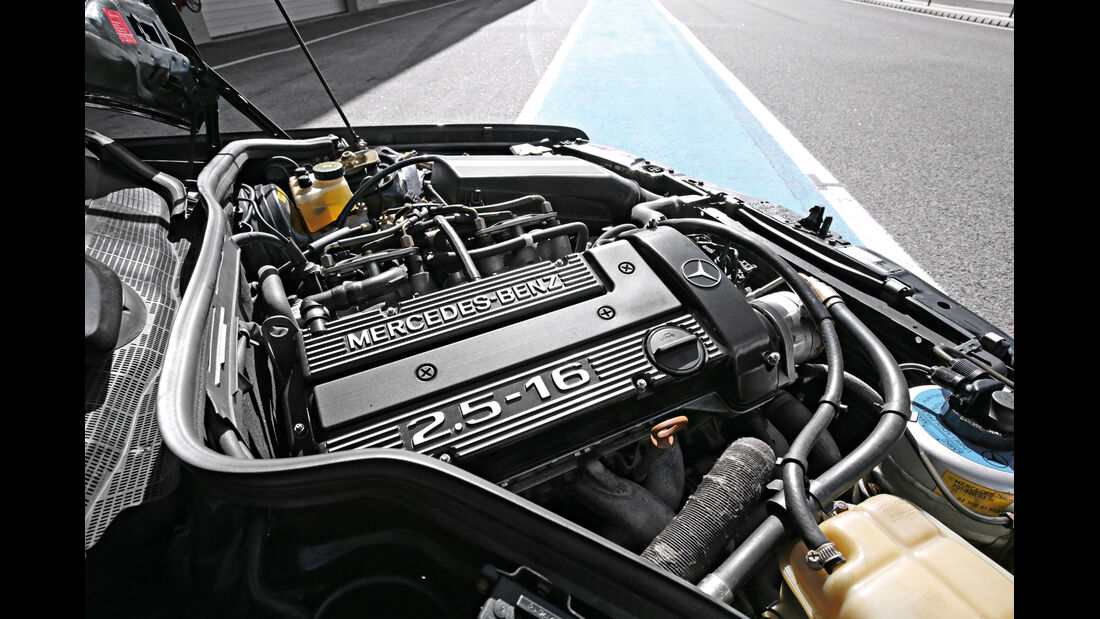 Mercedes 190 E 2.5-16 Evo II, Motor