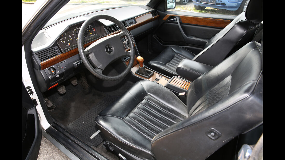 Mercedes 230 CE, Cockpit