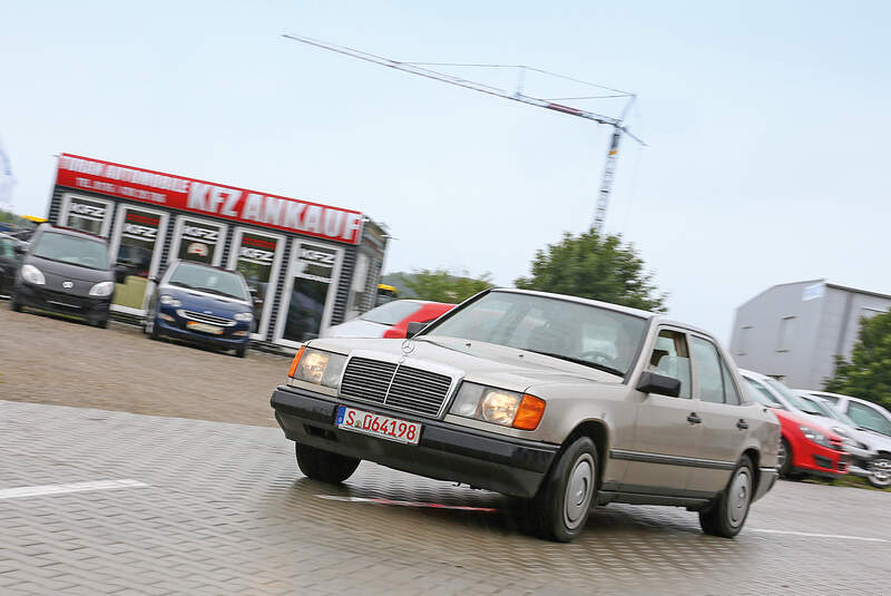 Mercedes 260 E, Alf Cremers, Verkauf, Kiesplatz, Impressionen