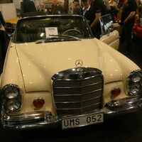 Mercedes 280 SE auf der Bremen Classic Motorshow 2020