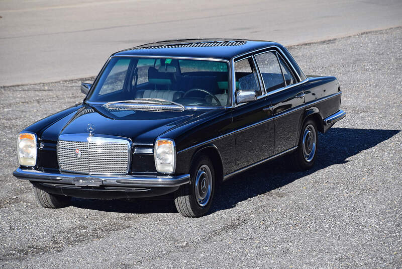 Mercedes 280E W115 /8 Strich-Acht 1974 Oldtimer Auktion Toffen