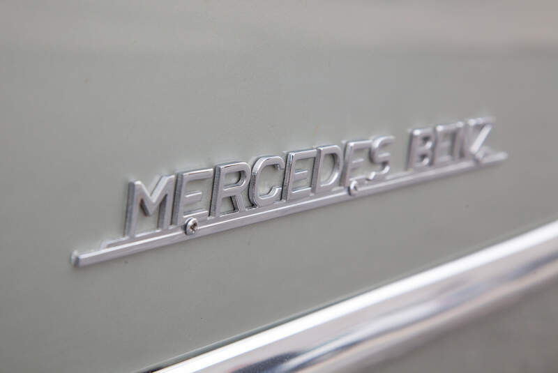 Mercedes 300 SL, Max Hoffman, Emblem, Schriftzug