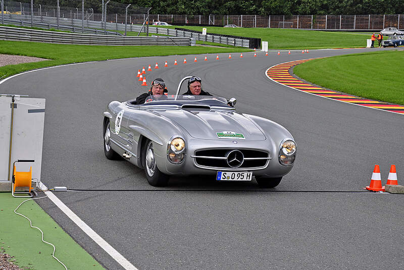 Mercedes 300 SLS bei der Sachsen Classic 2010