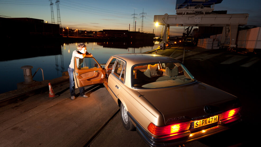 Mercedes 450 SEL 6.9, Heckansicht, Heckleuchten