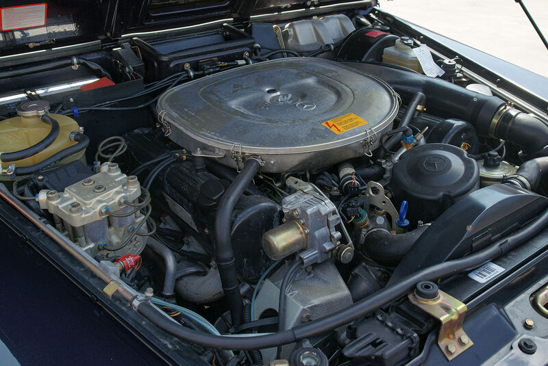 Mercedes 500 GE W463 (1993) G-Klasse V8-Motor M117