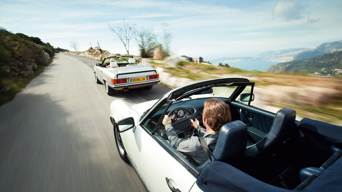 Mercedes 500 SL, Porsche 911 Carrera Cabriolet, Fahrersicht