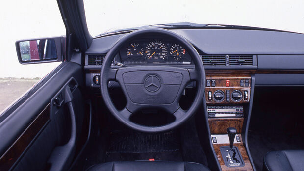 Mercedes 500E 22 1990