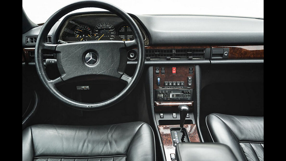 Mercedes 560 SEL bei Auctionata-Auktion, Mercedes-Benz-Only
