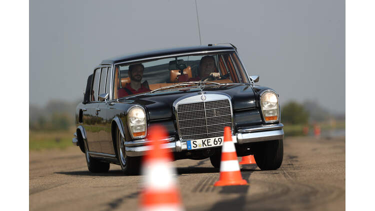 Test Mercedes 600 Pullman Landaulet Staatskarosse Der 60er Auto Motor Und Sport