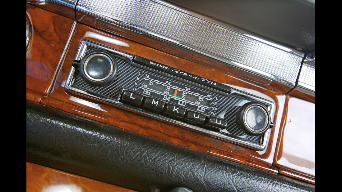 Mercedes 600, Radio