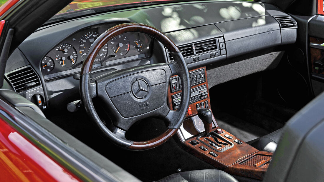 Mercedes 600 SL, Lenkrad, Cockpit