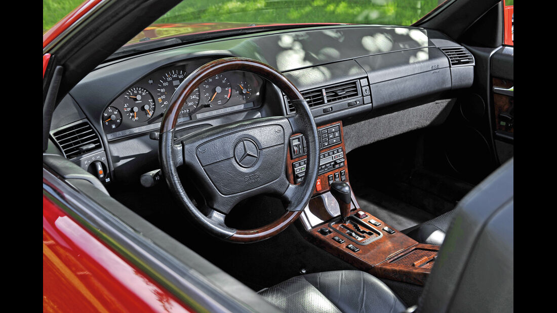 Mercedes 600 SL, Lenkrad, Cockpit