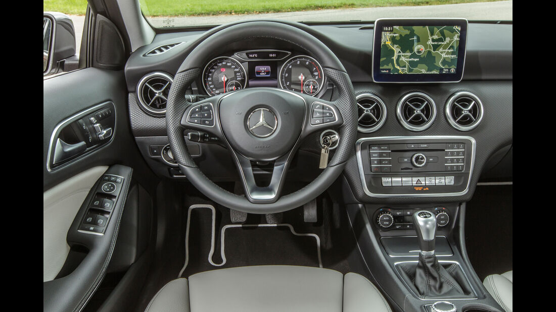 Mercedes A 180, Cockpit