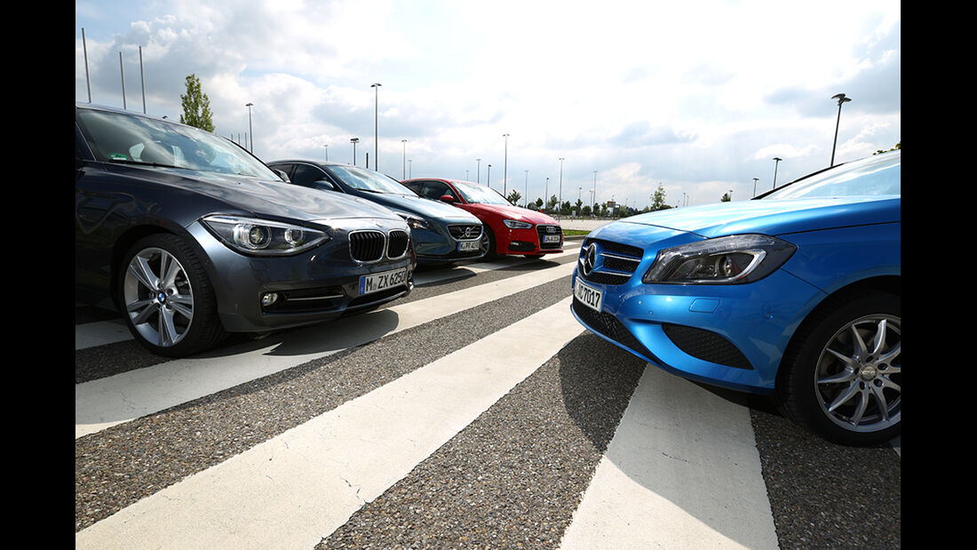 Mercedes A-Klasse, Audi A3, BMW 1er, Volvo V40 im Vergleichstest
