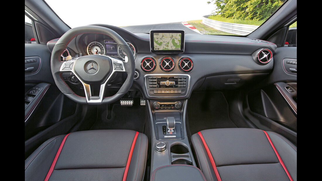 Mercedes A45 AMG Edition 1, Cockpit