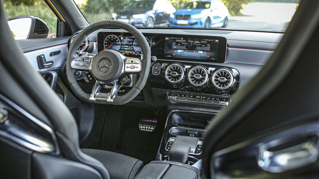 Mercedes-AMG A 35, Interieur