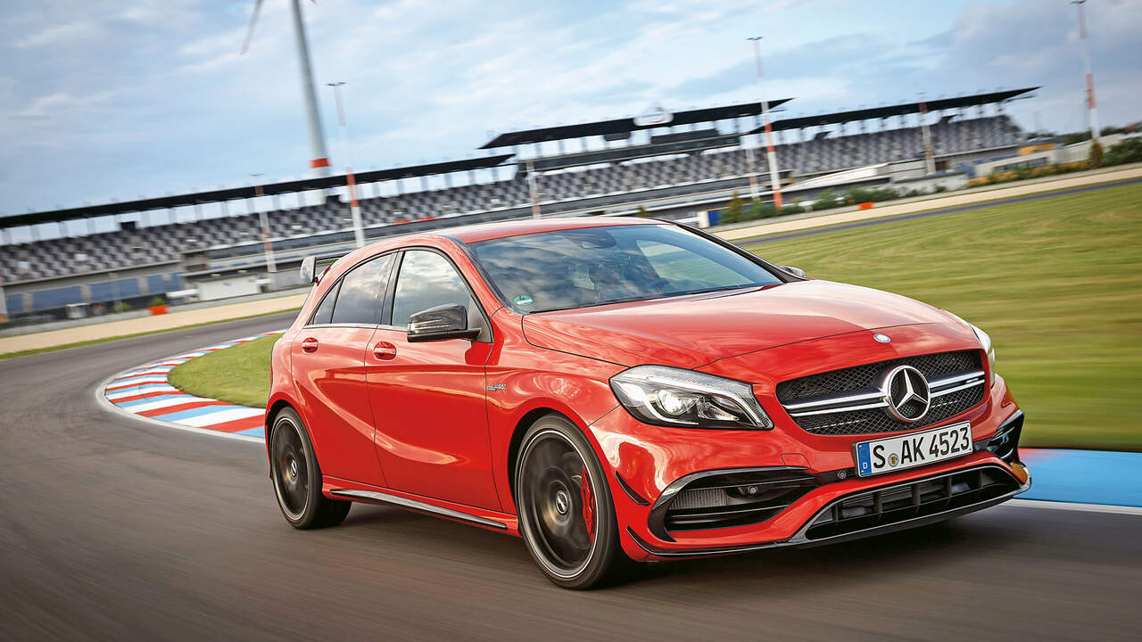 Mercedes Amg A 45 Im Fahrbericht Auf Der Rennstrecke Auto Motor Und Sport