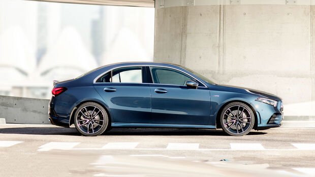 Mercedes-AMG A35 Limousine