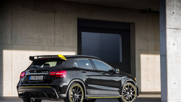 Mercedes-AMG GLA 45 4Matic Facelift 2017 Yellow Night Edition